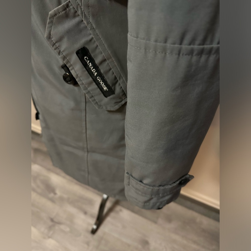 Women's Gray Parka with Fur Trim - Picture 14 of 16